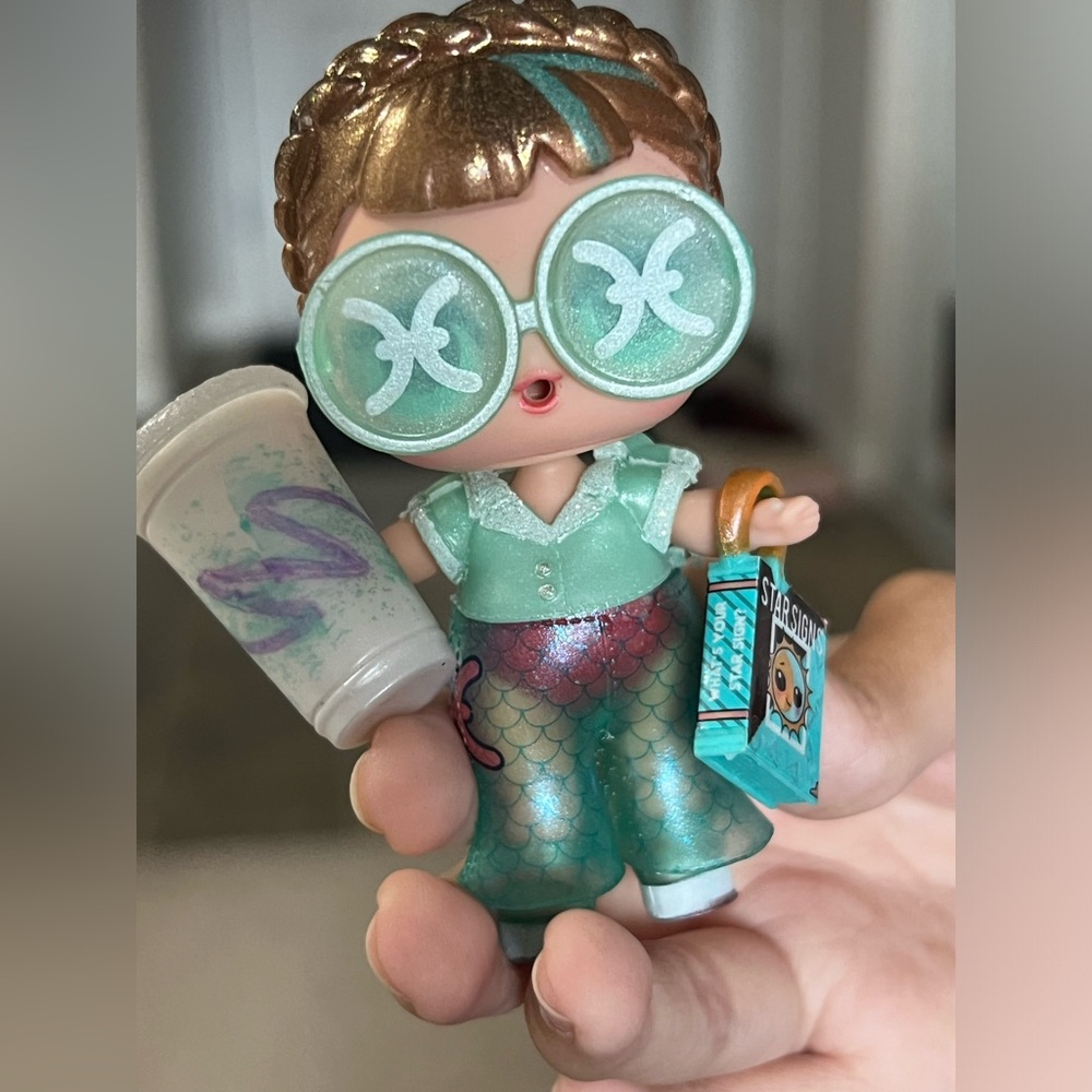 Exclusive L.O.L Doll Zodiac Pisces ♓️